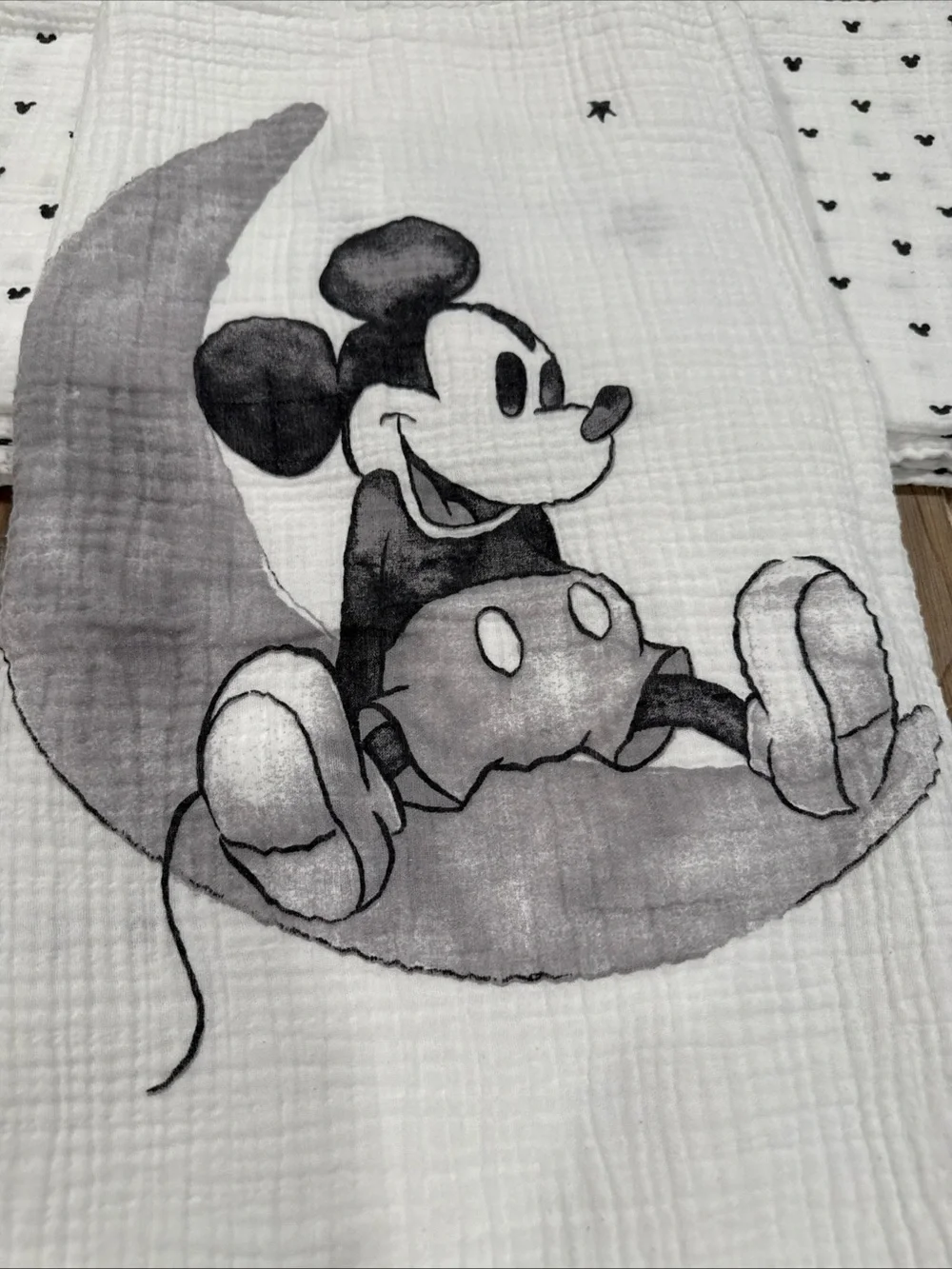 Pottery Barn Kids Disney Mickey Mouse Organic Cotton Muslin Blankets 3pc HTF